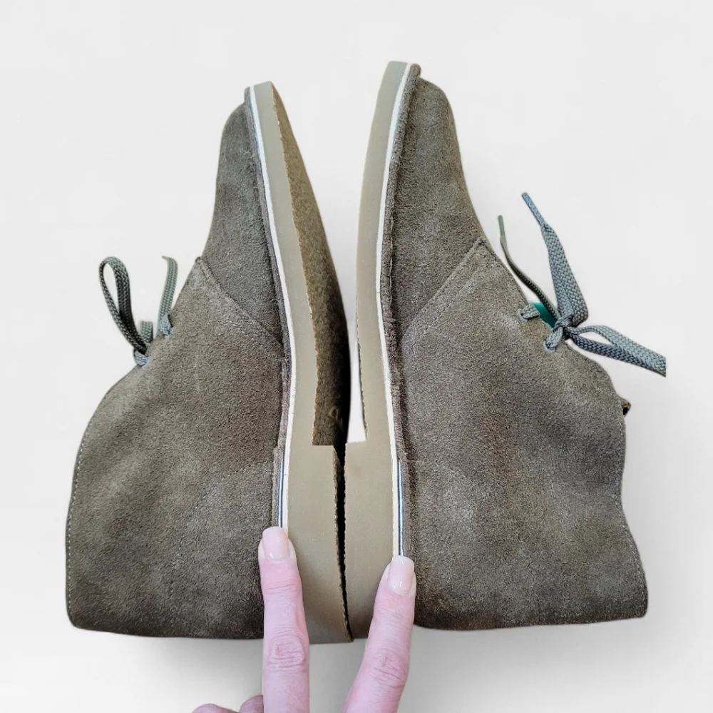 NWT CLARKS Bushacre 3 Sand Suede Desert Chukka Lace Up Boots Shoes 9 WIDE